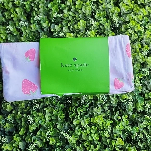 Kate Spade Green Strawberry Queen Sheet Set 100% Cotton Percale New - Picture 5 of 10